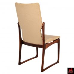 Set of 8 Vamdrup Stolefabrik highback dining chairs.